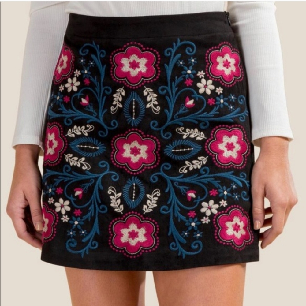Black Mini Skirt Embroidery